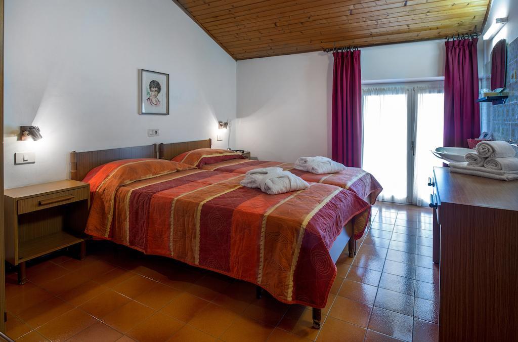 Albergo Villa Mimosa 토르볼레 객실 사진