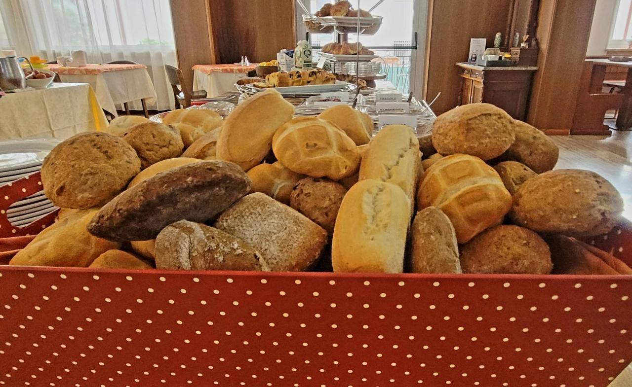 Albergo Villa Mimosa 토르볼레 외부 사진
